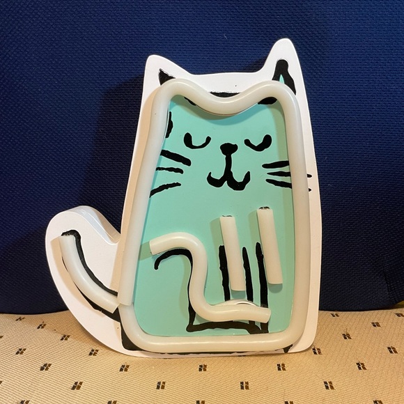 Indigo Chapters Cat Novelty Light Wall Hanging NWTs - Picture 1 of 4